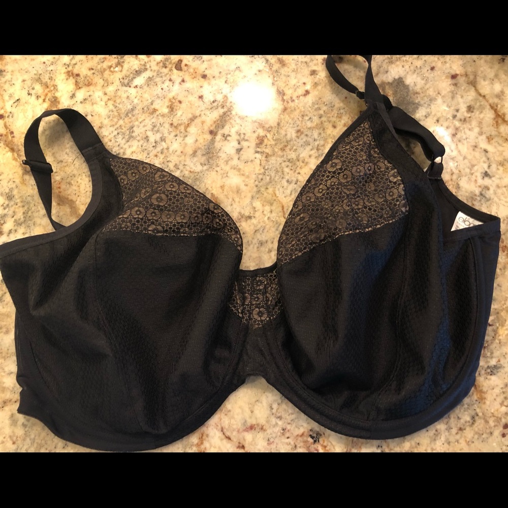 Elomi bra Black with use trim